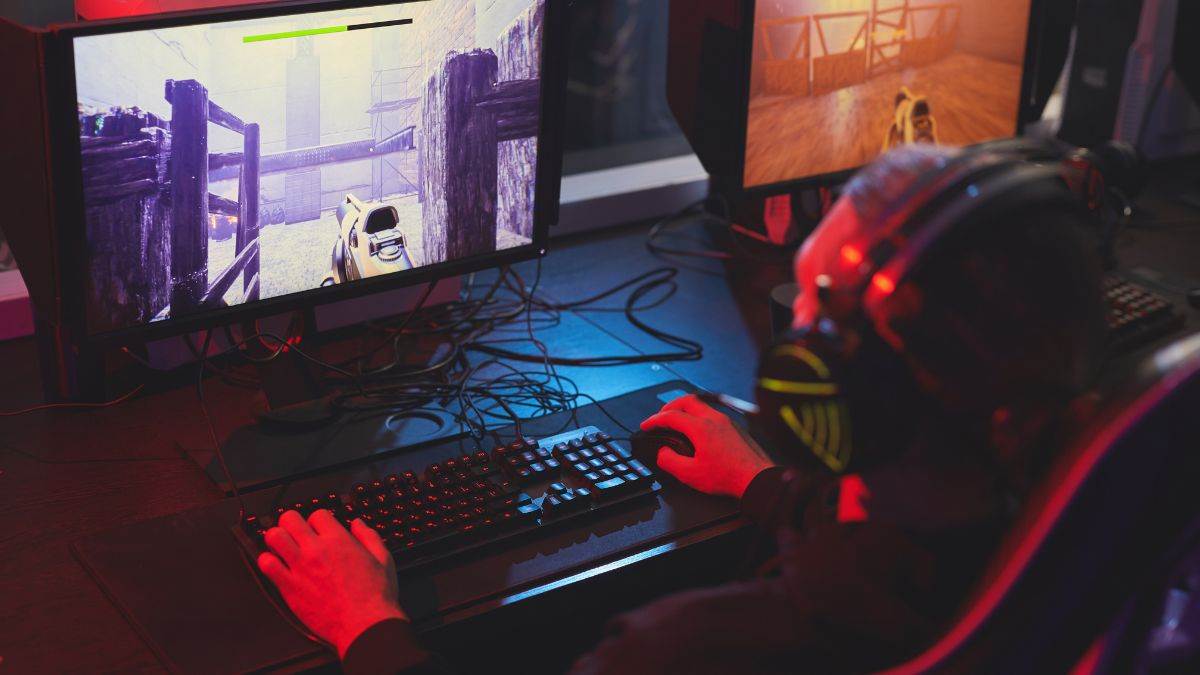 https://www.jagranimages.com/images/newimg/11042023/11_04_2023-online_gaming__2_23382717.jpg