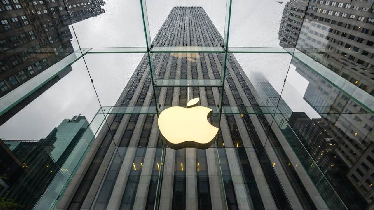 apple warns of mercenary spyware attack on users in india and 91 other country