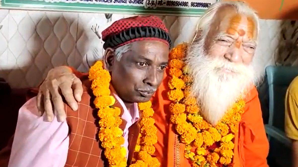 ram temple priest met babri masjid advocate on eid said a big thing in response iqbal ansari said similarly people should