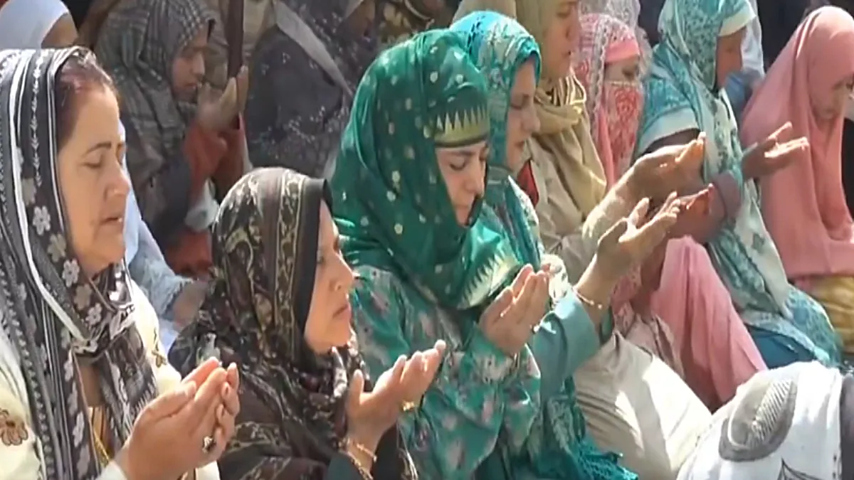 Eid in Jammu Kashmir: 'देश में एकता हो खुशहाली हो..', गुलाम नबी-महबूबा मुफ्ती समेत फारूक अब्दुल्ला ने ईद पर दी बधाइयां