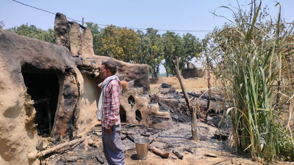 https://www.jagranimages.com/images/newimg/11042024/11_04_2024-kaushambi_fire_23694644.jpg