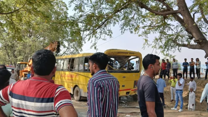 Narnaul School Bus Accident: क्या हैं स्कूल वाहन पॉलिसी के नियम?