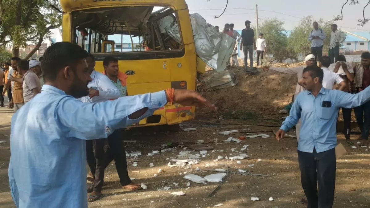 Mahendragarh School Bus Accident: शराब के नशे में स्कूल बस चला रहा था ड्राइवर, दुर्घटना में मौत की नींद सो गए 6 मासूम