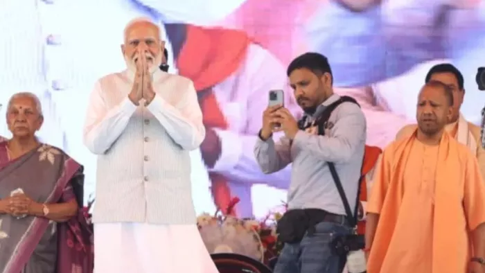 पीएम मोदी ने यूपी के 21 उत्पादों को दिया जीआई टैग। (तस्वीर जागरण)