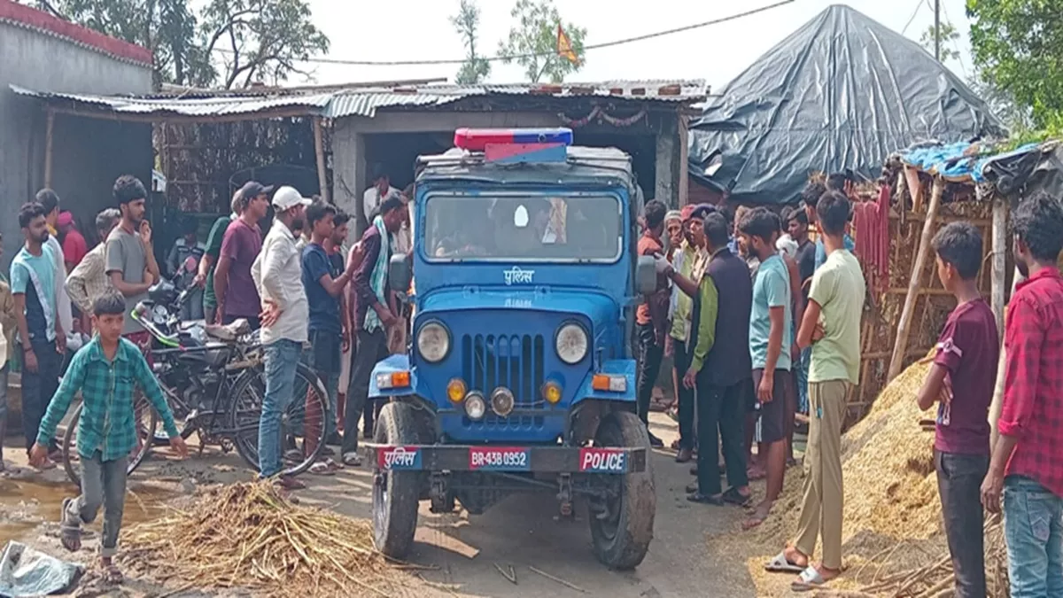 Madhepura News: घर में घुसकर मुखिया के पति ने महिला की गला घोंटकर कर दी हत्या, परिवार में मचा कोहराम