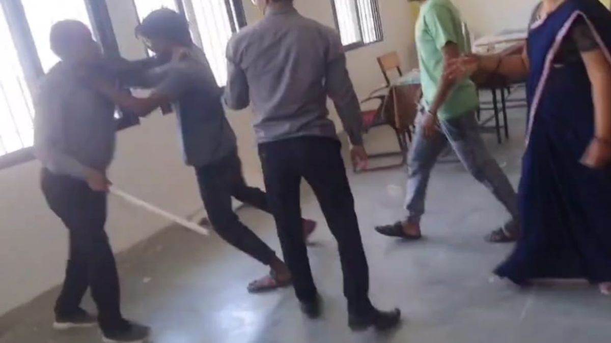 https://www.jagranimages.com/images/newimg/11042025/11_04_2025-mp_news_23916784.jpg
