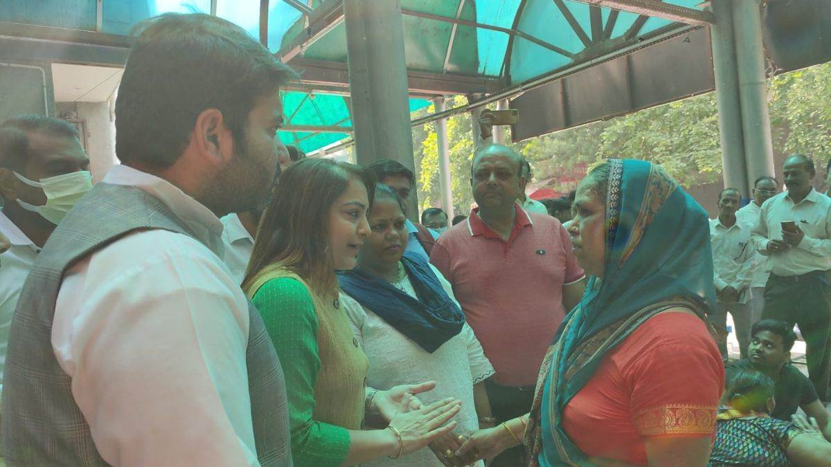 ncr delhi mcd mayor shelly oberoi inspected swami dayanand hospital