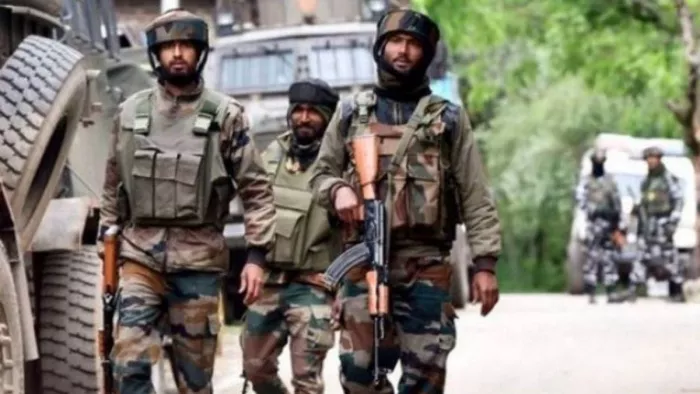 Srinagar: कश्मीरी हिंदुओं पर आतंक की घातक नजर, बस्तियों की बढ़ाई सुरक्षा; लोगों को बाहर न निकलने की सलाह