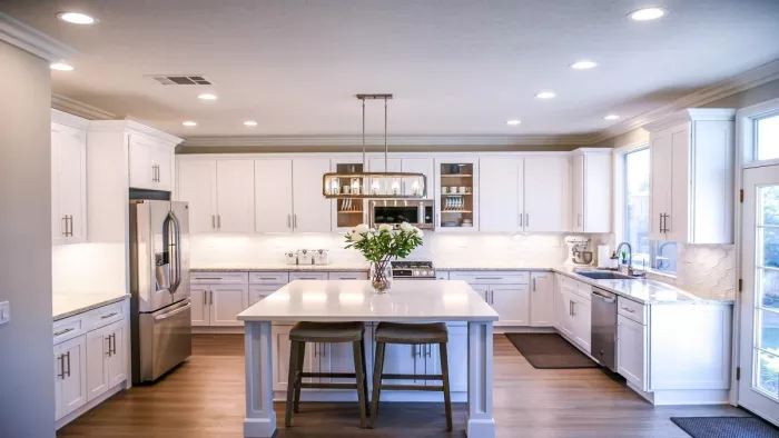 Vastu Tips: करना चाहते हैं मां अन्नपूर्णा को प्रसन्न, तो वास्तु के इन नियमों का जरूर करें पालन