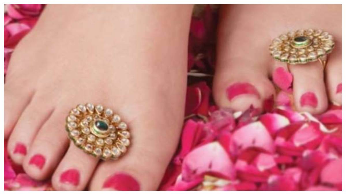 What is the best way to wear toe rings? - Quora