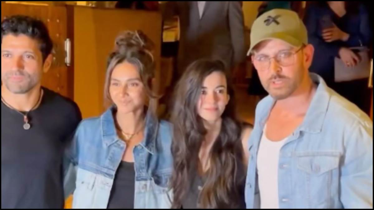 https://www.jagranimages.com/images/newimg/11052024/11_05_2024-hrithik_roshan_23715260_83249675.jpg