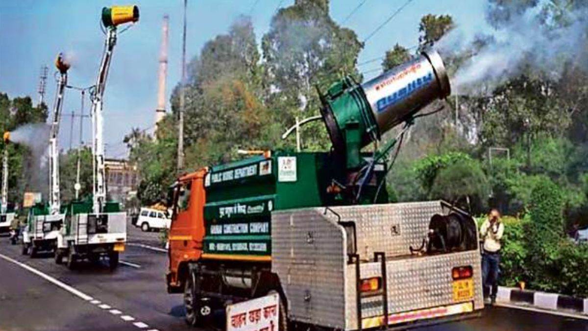 water sprinklers with two fog cannons purchased by gorakhpur nagar nigam
