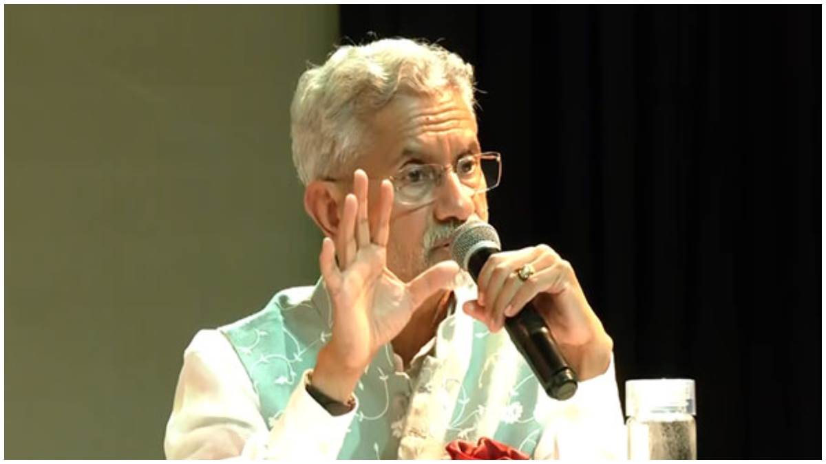 https://www.jagranimages.com/images/newimg/11052024/11_05_2024-kejriwal_2_23715370.jpg