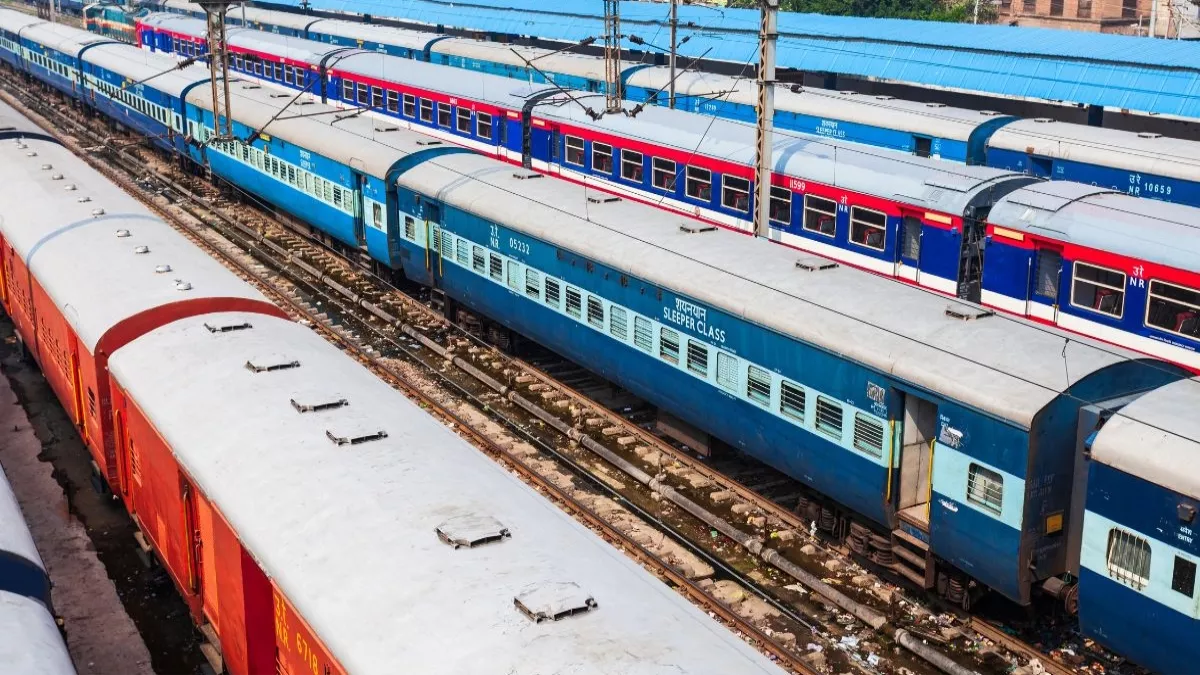 दिल्ली से बिहार के बीच चलने वाली दो स्पेशल ट्रेनों के बढ़ाए गए फेरे, एक क्लिक में पढ़ें पूरा अपडेट