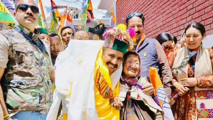 विक्रमादित्य सिंह ने कंगना रनौत पर निशाना साधा