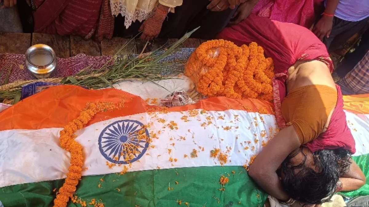Banka News: बांका में चेकपोस्ट पर होमगार्ड जवान की हुई थी मौत, पत्नी ने कहा- दोषियों को मिले कड़ी सजा