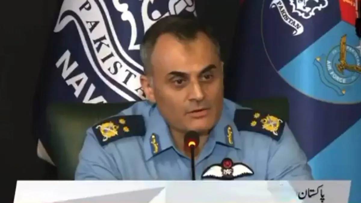 https://www.jagranimages.com/images/newimg/11052025/11_05_2025-pakistani_air_force_23935843.jpg