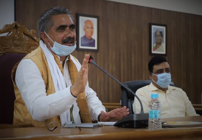 भवन में पानी जमा मिला तो 500 रुपये जुर्माना