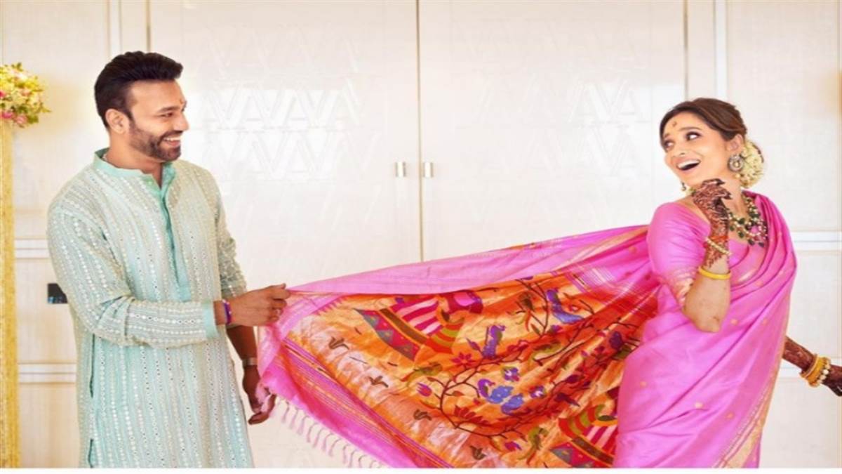 ankita lokhande vicky jain shares good news actress griha pravesh photos in traditional look goes viral on internet