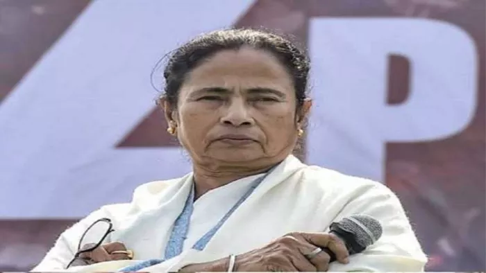 राष्ट्रपति चुनाव को देखते हुए ममता बनर्जी ने फिर शुरू की विपक्ष को लामबंद करने की कवायद ।