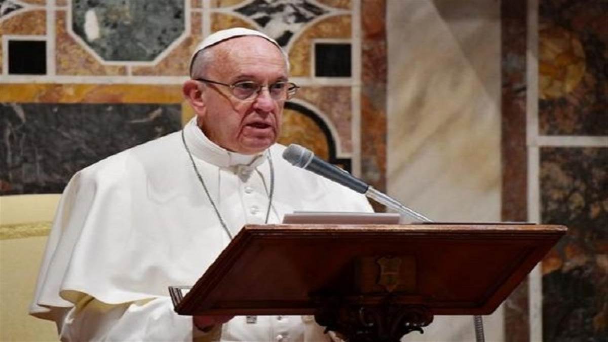 https://www.jagranimages.com/images/newimg/11062022/11_06_2022-pope_francis_650_22795304.jpg