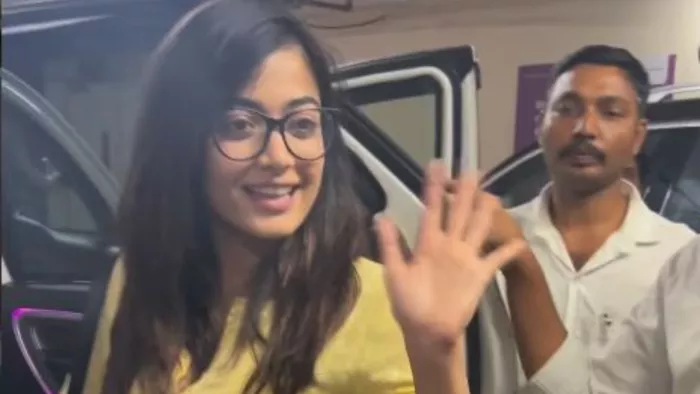 Rashmika Mandanna Mobbed Video, Rashmika Mandanna news