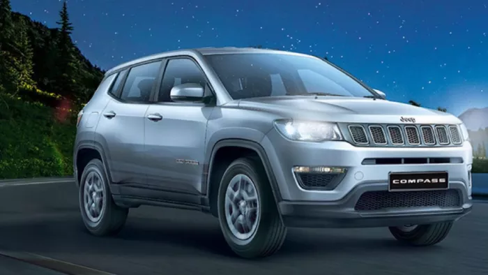 Jeep Compass Sport अब1.7 लाख रुपये सस्ती हो गई है।