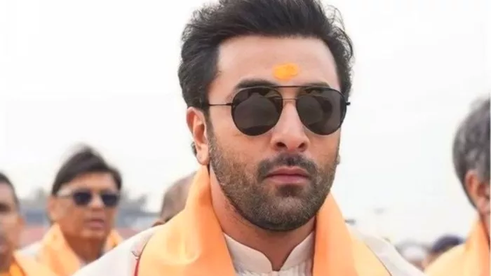 रामायण के सेट से सामने आई 'राम' और 'कौशल्या' की फोटो, (X Image)