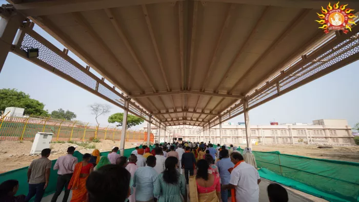 रामजन्मभूमि पुलिस चौकी के समीप दर्शनार्थियों की सुविधा केे लिए बनवाई गई कैनोपी। सौ. ट्रस्ट