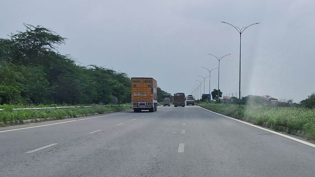 ncr kmp expressway robbery womens gang loots man with intoxicant spray in sonipat