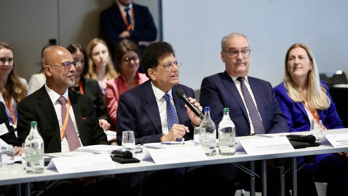 https://www.jagranimages.com/images/newimg/11062025/11_06_2025-free_trade_agreement_23961596.jpg