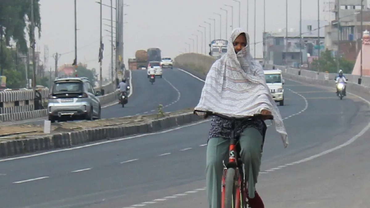 Heatwave in Kanpur Dehat: थार मरुस्थल से आ रही गर्म हवा के कारण और चढ़ेगा पारा, इस तारीख के बाद राहत की उम्मीद