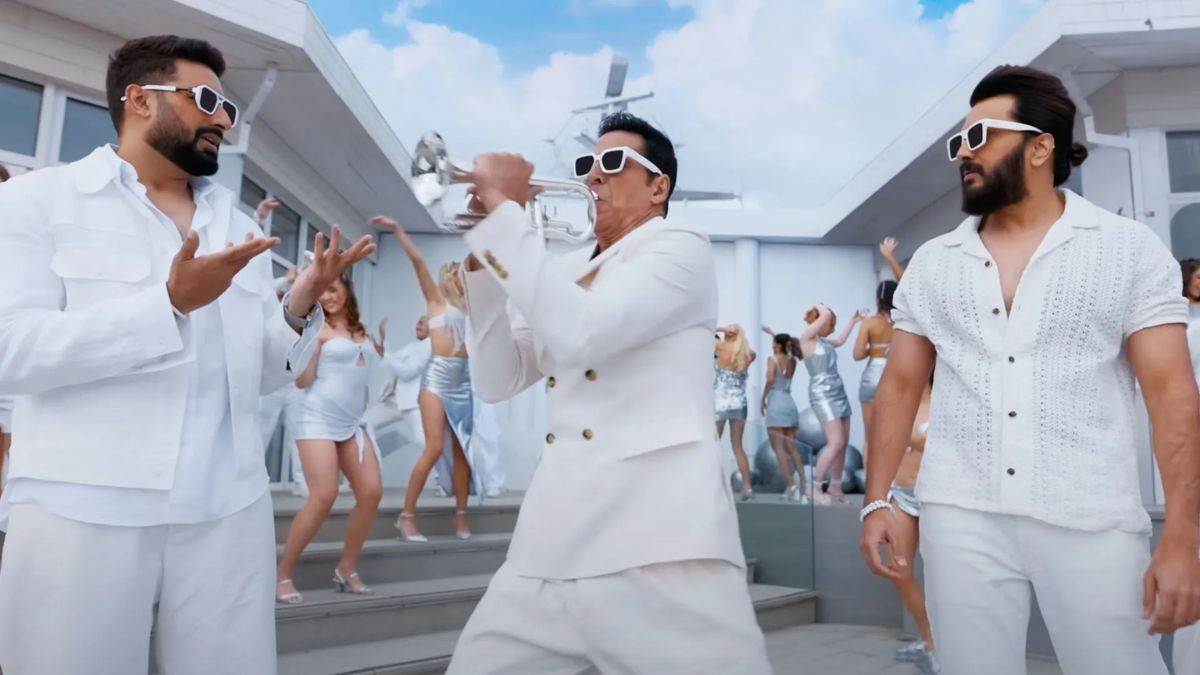 https://www.jagranimages.com/images/newimg/11062025/11_06_2025-housefull_9_23961415.jpg