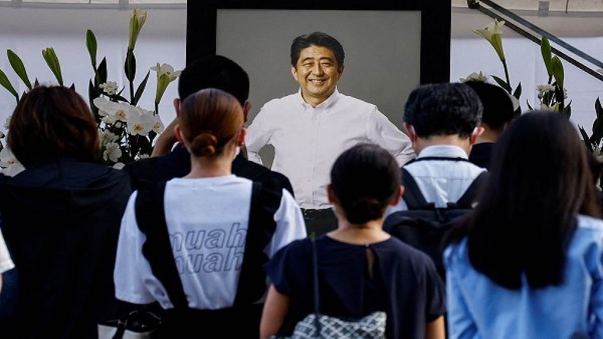 https://www.jagranimages.com/images/newimg/11072022/11_07_2022-shinzo_abe1_22882235.jpg