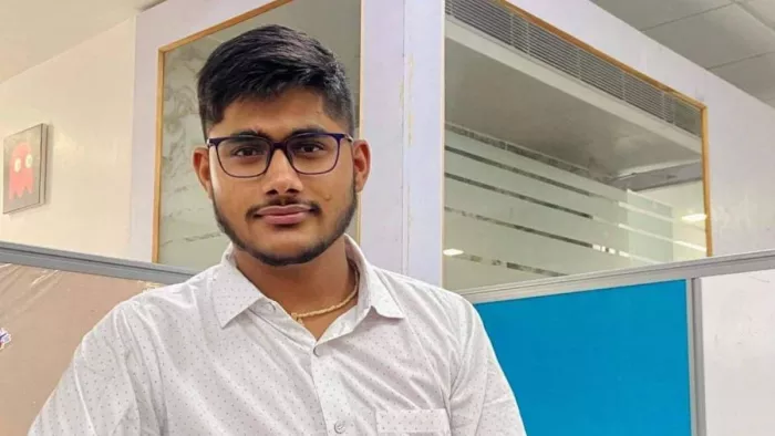 डिजिटल एंटरप्रेन्योर बने अभिषेक शुक्ला से जानिए ऑनलाइन कमाई के तरीके, छोटी सी उम्र में बने बड़े उद्यमी