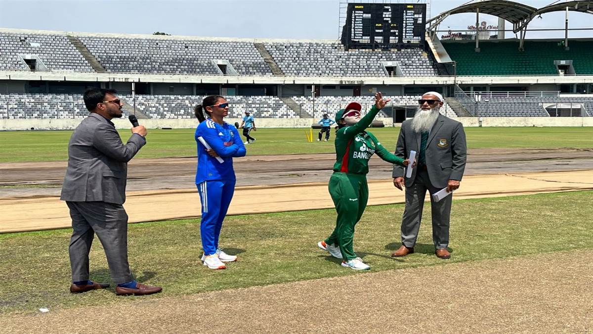 IndW vs BanW T20 Highlights एक ओवर में शेफाली वर्मा ने झटके तीन विकेट