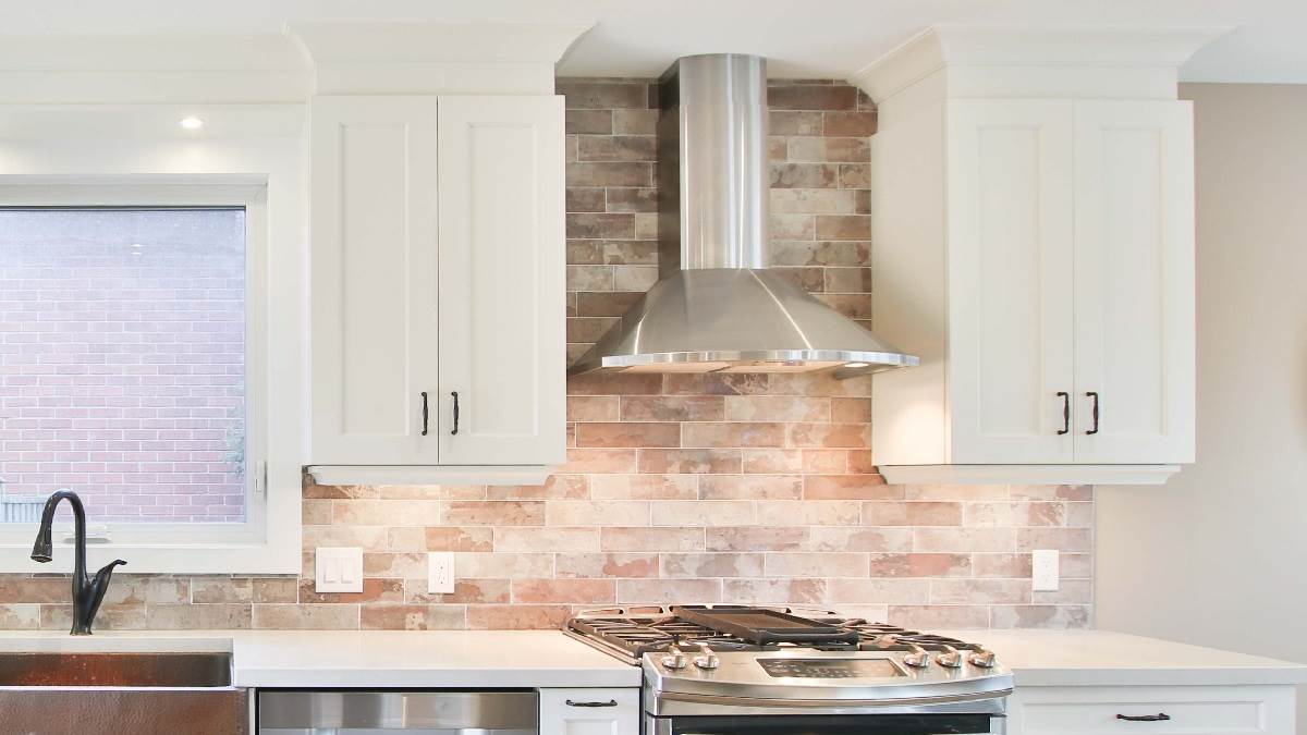 किचन को स्मोक फ्री करने वाली ये हैं भारत की सबसे अच्छी Kitchen Chimney, कीमत है 15 हजार से भी कम