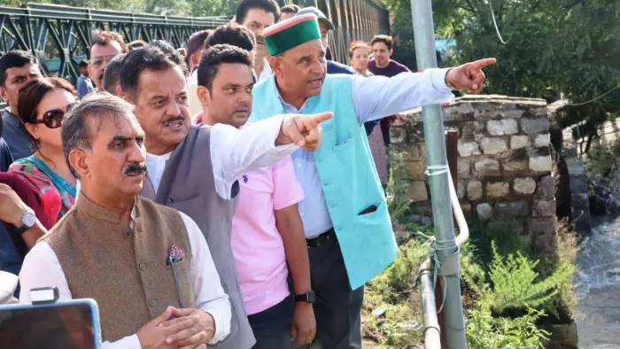 Heavy Rain in Himachal: पिन पार्वती नदी में आई बाढ़, बह गए मकान; जानी नुकसान होने की जानकारी नहीं