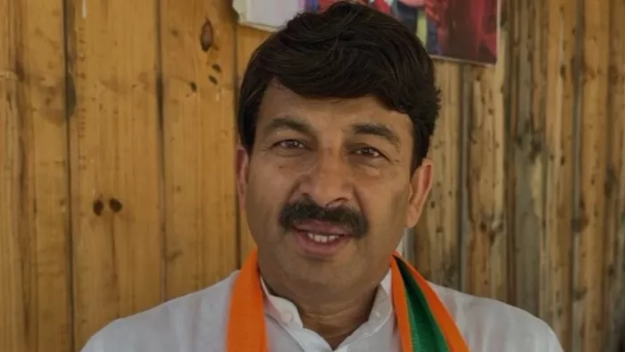 बीजेपी सांसद मनोज तिवारी ने दिल्ली के अरविंद केजरीवाल पर जमकर हमला बोला है।