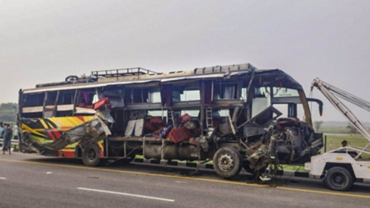 unnao police officers criticized for inhumane treatment of the bodies of unnao accident