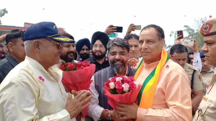 Haryana Politics: बीजेपी प्रदेश अध्यक्ष मोहन लाल ने तीसरी बार सरकार बनाने का किया दावा।