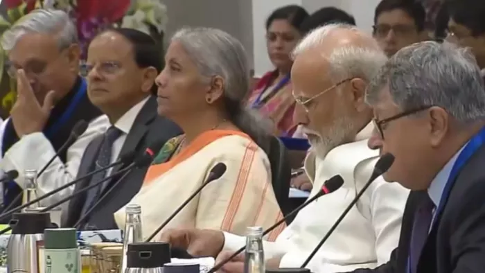 Budget 2024 से पहले PM Modi ने अर्थशास्त्रियों और विशेषज्ञों के साथ बैठक की है।