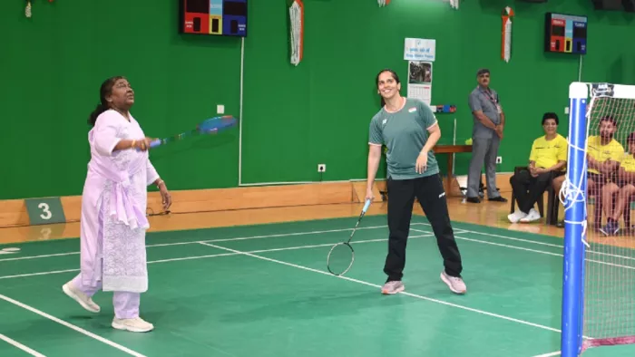 Saina Nehwal ने राष्ट्रपति द्रौपदी मुर्मू के साथ बैडमिंटन खेलने पर जताई खुशी