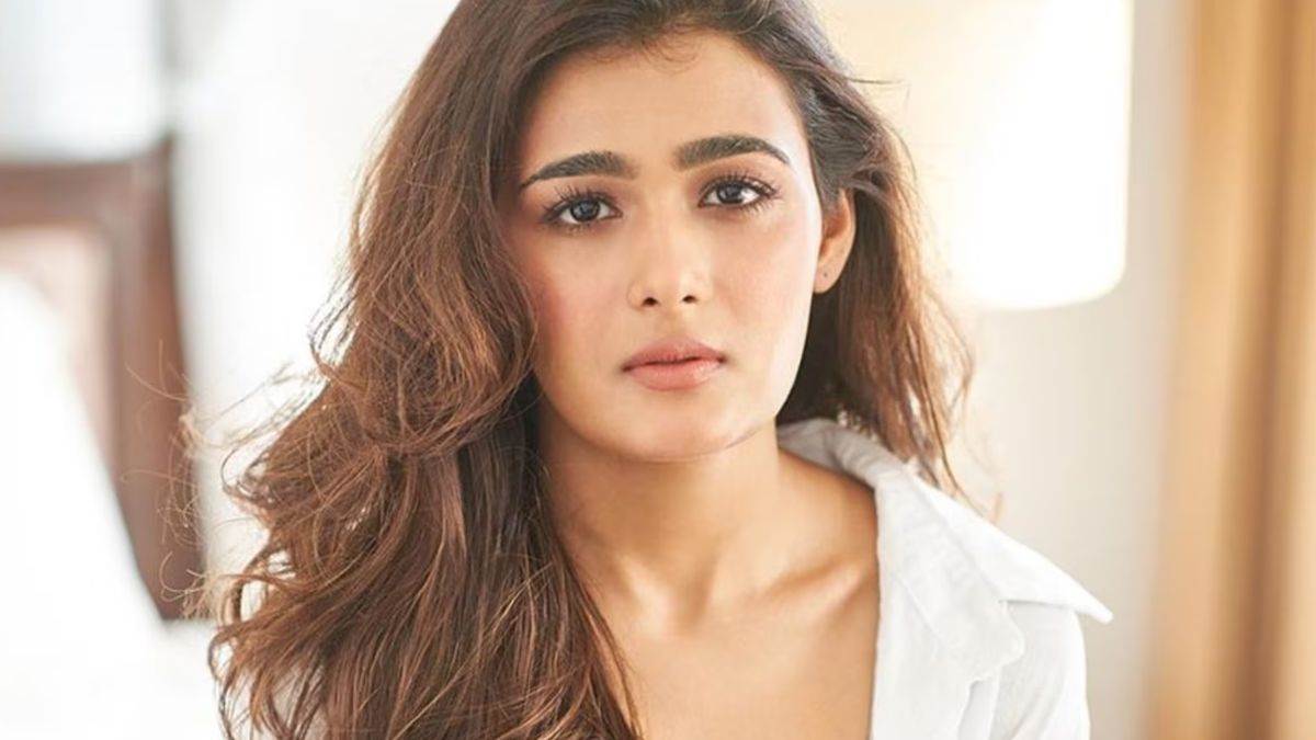 https://www.jagranimages.com/images/newimg/11072024/11_07_2024-shalini_pandey_23756726.jpg
