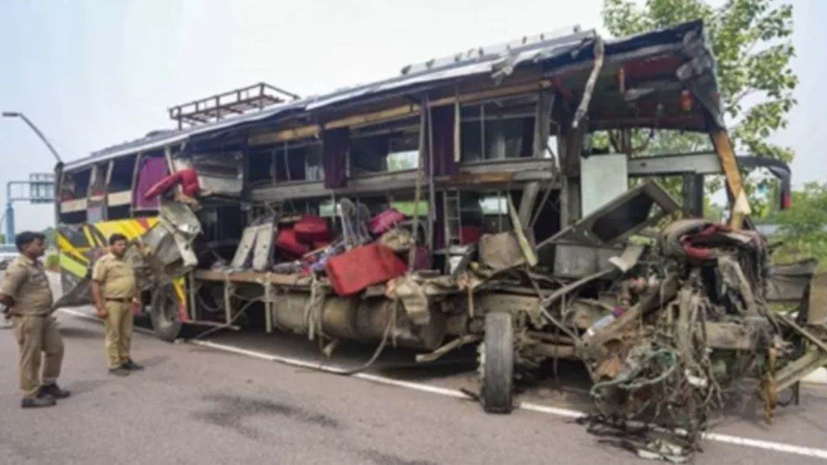 unnao bus accident 8 people from shivhar died in lucknow agra road accident families were devastated