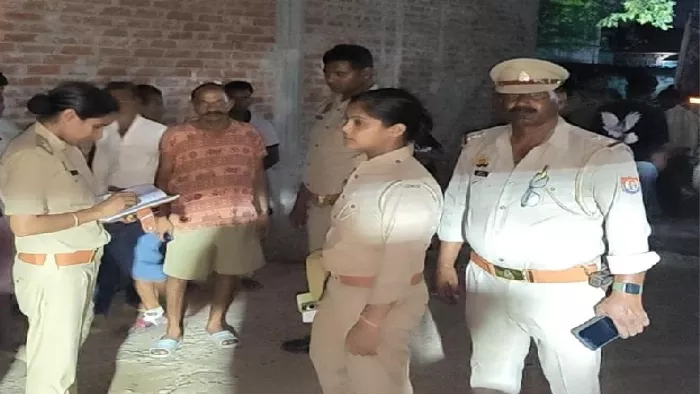Auraiya News: फंदे से लटका मिला महिला का शव, जांच में जुटी पुलिस