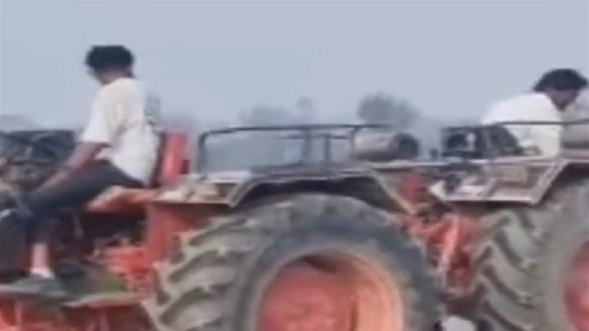 dangerous tractor stunt on ganga expressway police investigate