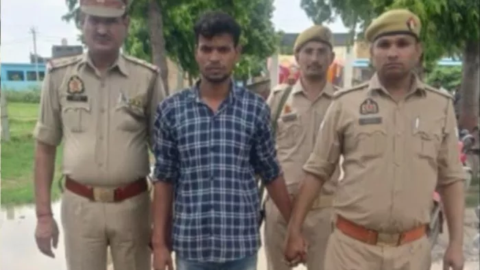 पुलिस की गिरफ्त में आरोपित मनोज।- जागरण