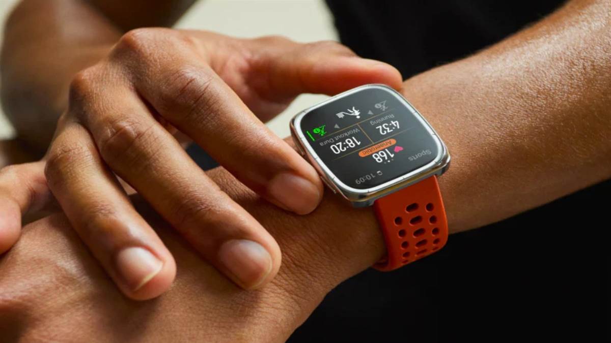 https://www.jagranimages.com/images/newimg/11072025/11_07_2025-amazfit_active_2_square_23981376.jpg
