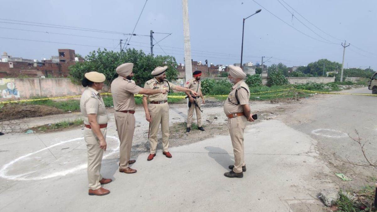 encounter between police bike borne miscreants one injured after being shot in the leg one arrested with weapon